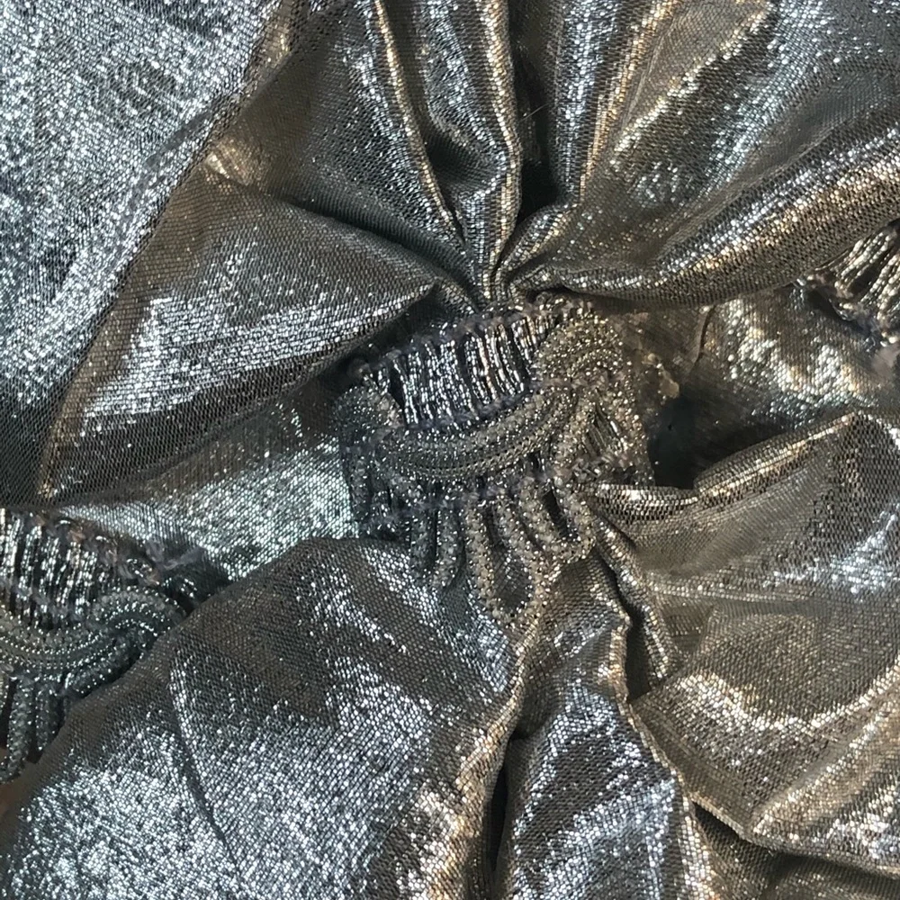Antique Flapper Headband in Silver Metallic Lamé - Picture 4 of 6